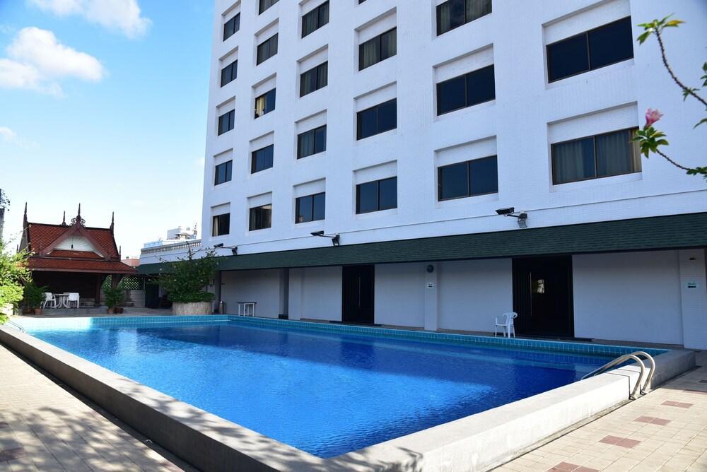 Bp Grand Tower Hotel Hat Yai Exterior foto
